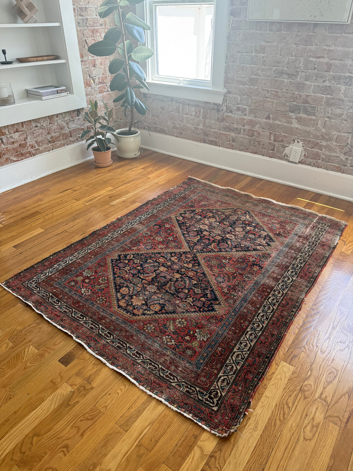MEDIUM RUGS