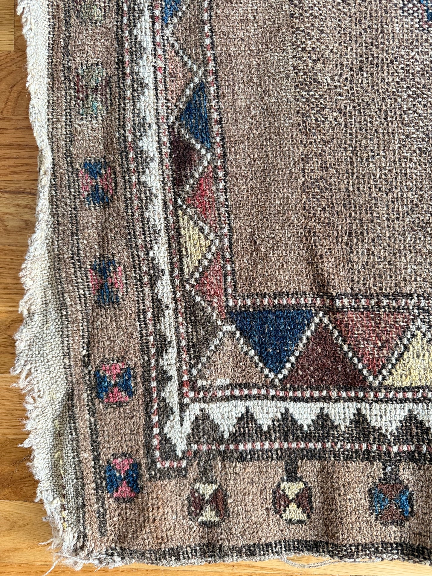1045 | Dreamy Antique Shiraz Rug with Faded Desert Field & Floating Tribal Medallions | 3.9 x 6.1