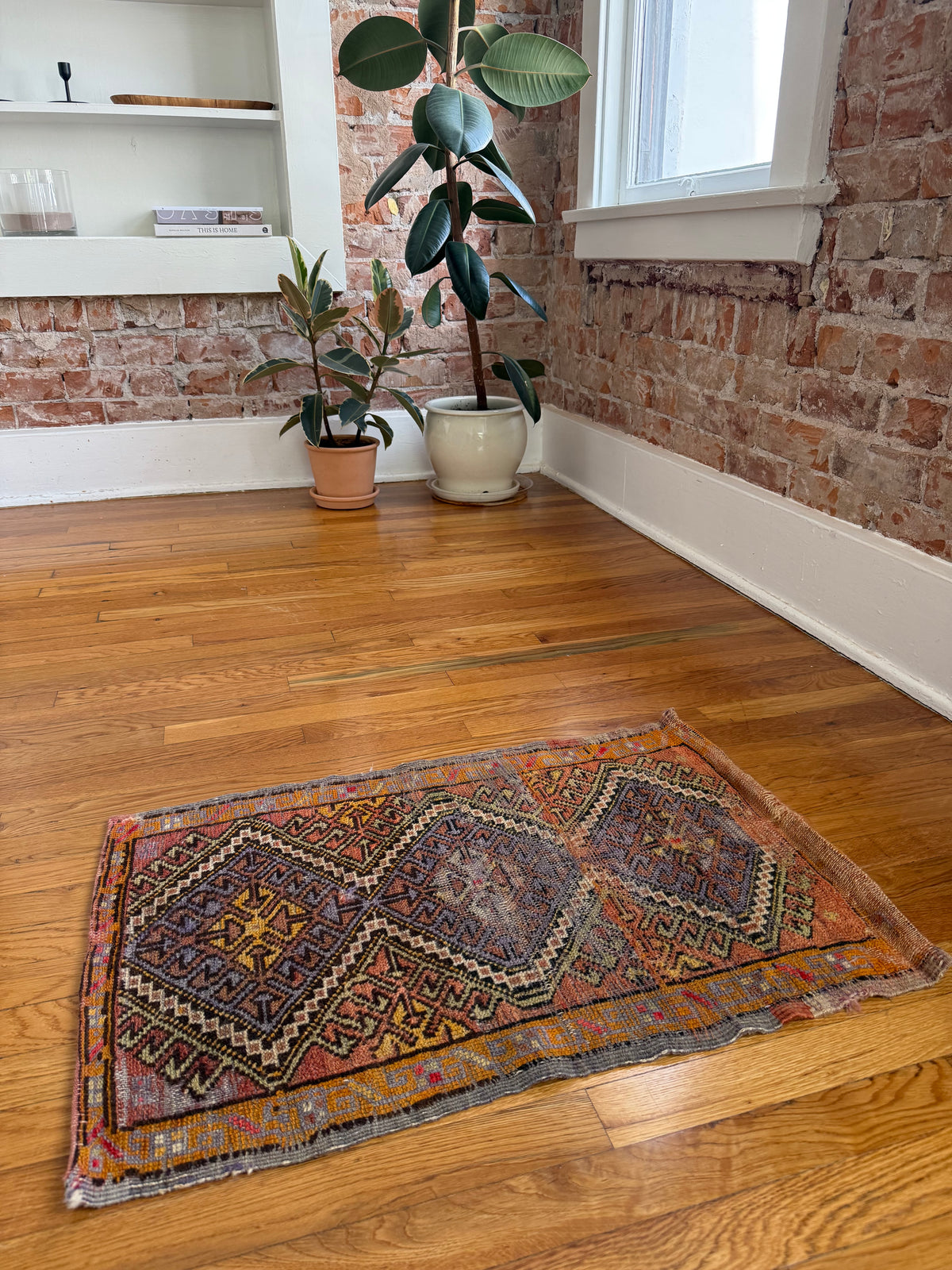 1076 | SAFFRON Antique Southwest Persian Qashqai/Luri Tribal Rug | Circa 1900–1920 | 2.7 × 2.9